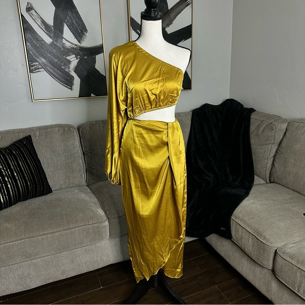 NEW Asymmetrical Lime Color Dress Size M